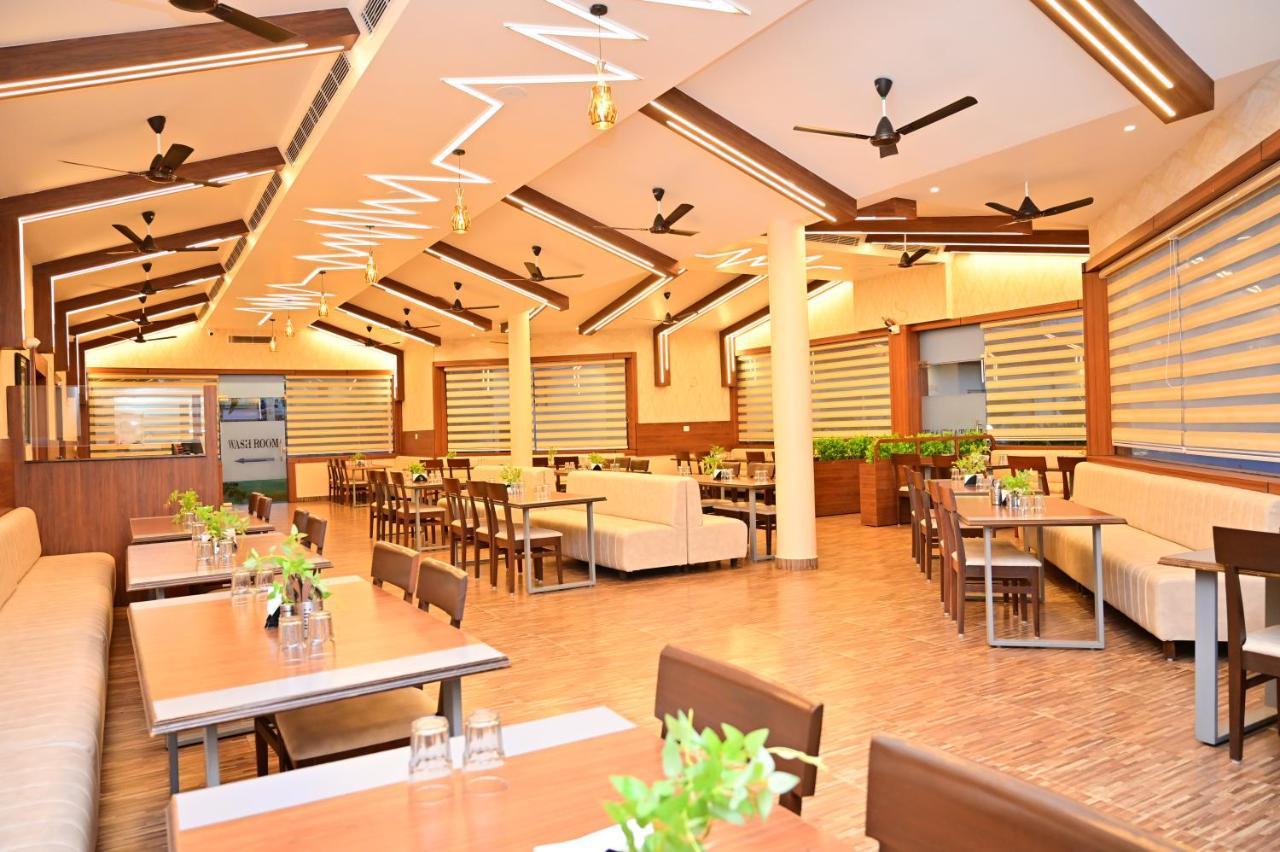 Hotel Panchsheel Ayodhya Екстериор снимка