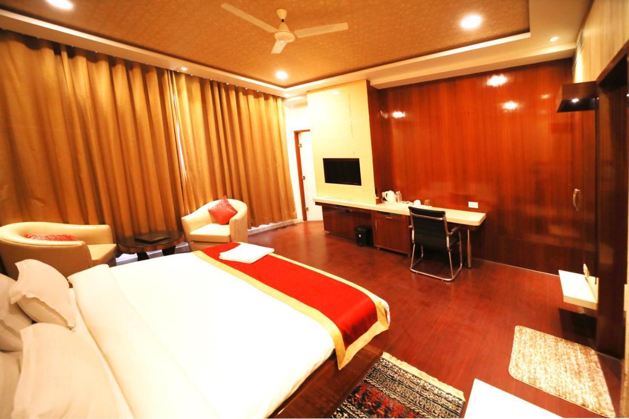 Hotel Panchsheel Ayodhya Екстериор снимка